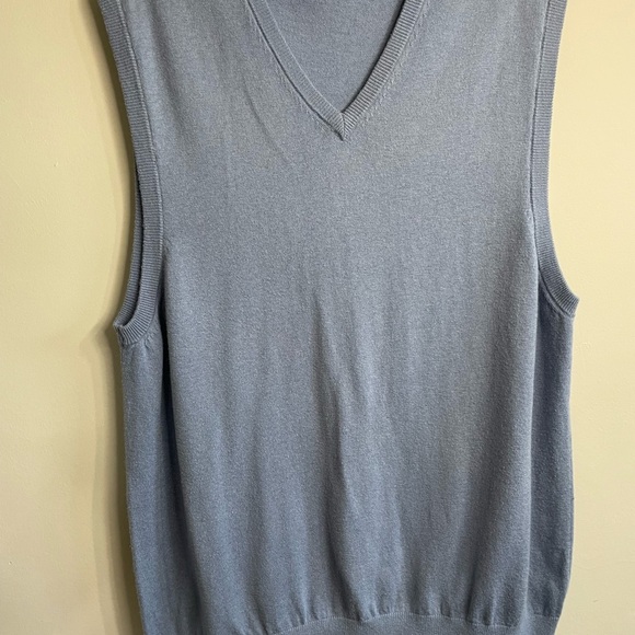 Men’s Vintage-Look V-Neck Izod Sweater Vest Blue Large Geek Preppy - Picture 1 of 3